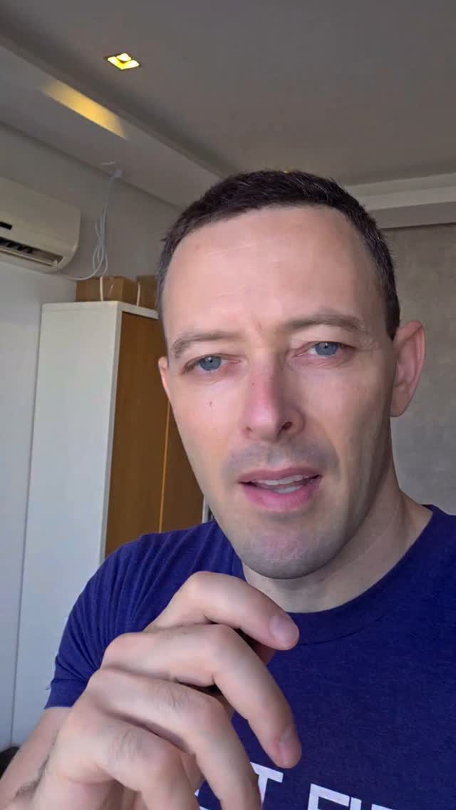 שפת הגוף של הכוח: לחיצת היד שמסגירה את חזון האימפריה של ארדואן