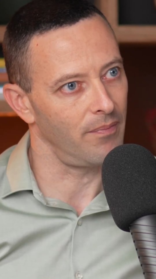 אלגוריתם של שנאה: איך נפיץ טוב במערכת שמרוויחה מקיטוב?